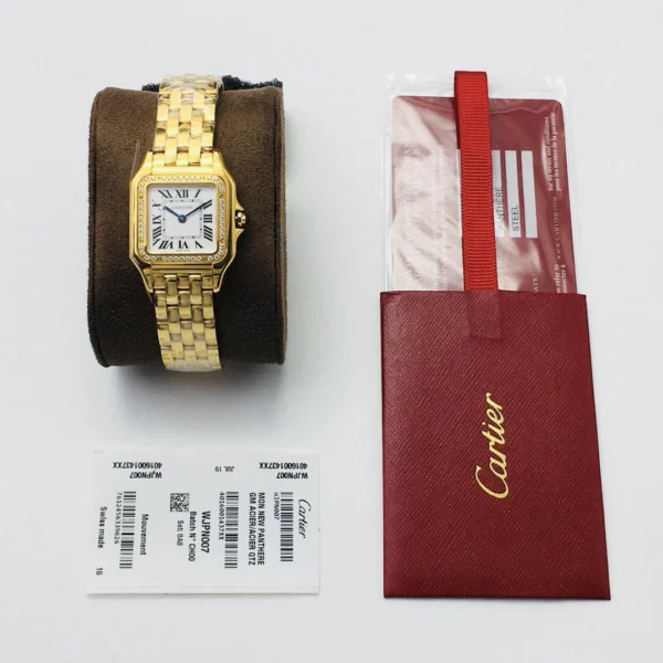 Cartier Cheetah series watch Diameter: 27*37 mm