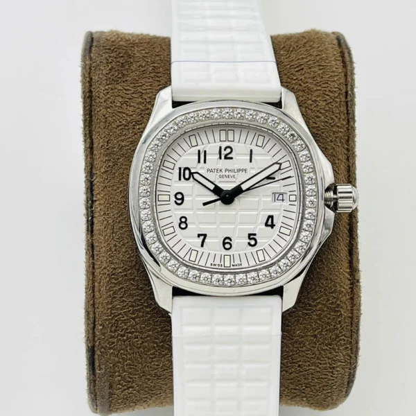 Patek Philippe AQUANAUT Mechanical Watch Size: 35.6 * 9.5 mm