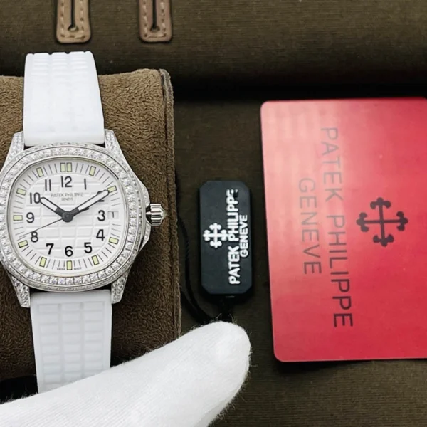 Patek Philippe AQUANAUT Mechanical Watch Size: 35.6 * 9.5 mm