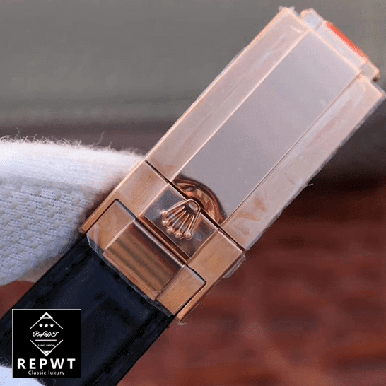 rolex_cosmograph_daytona_white_dial_116515LN_replica_black_unitedluxurynet-Kopya-1