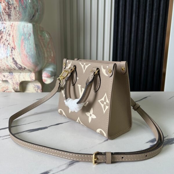 LOUIS VUITTON OnTheGo BB Bag