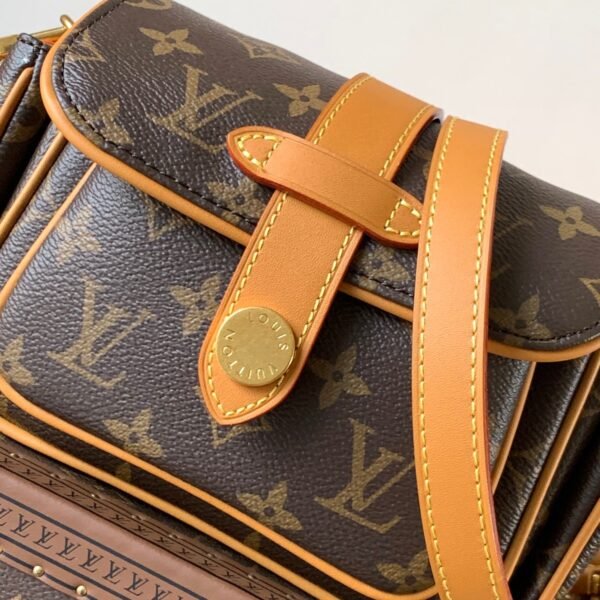 LOUIS VUITTON Monogram Archive Bag