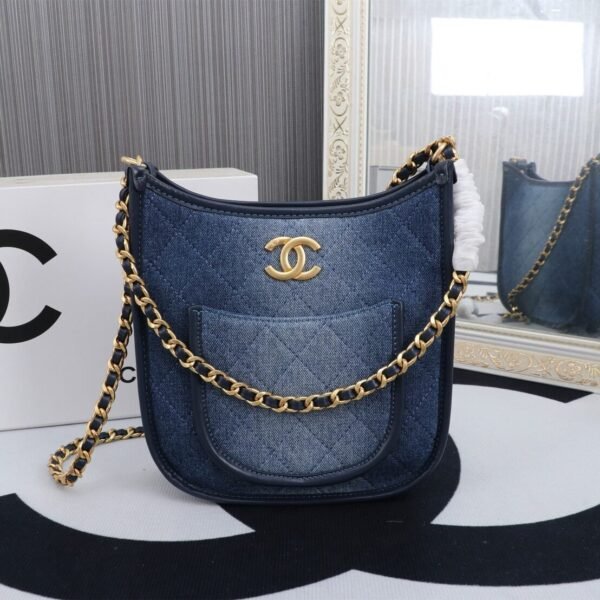 CHANEL Vertical denim chain handbag