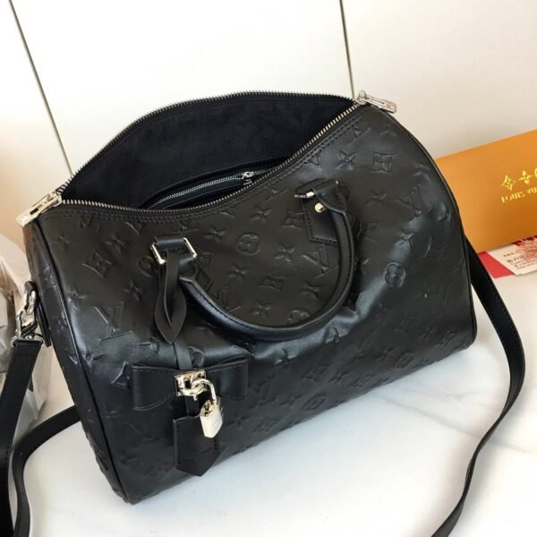 LOUIS VUITTON  peedy 30BAG