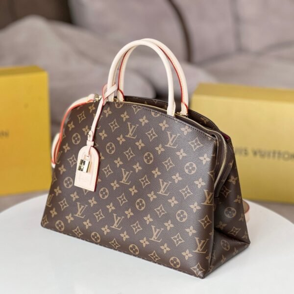 LOUIS VUITTON grand palais bag